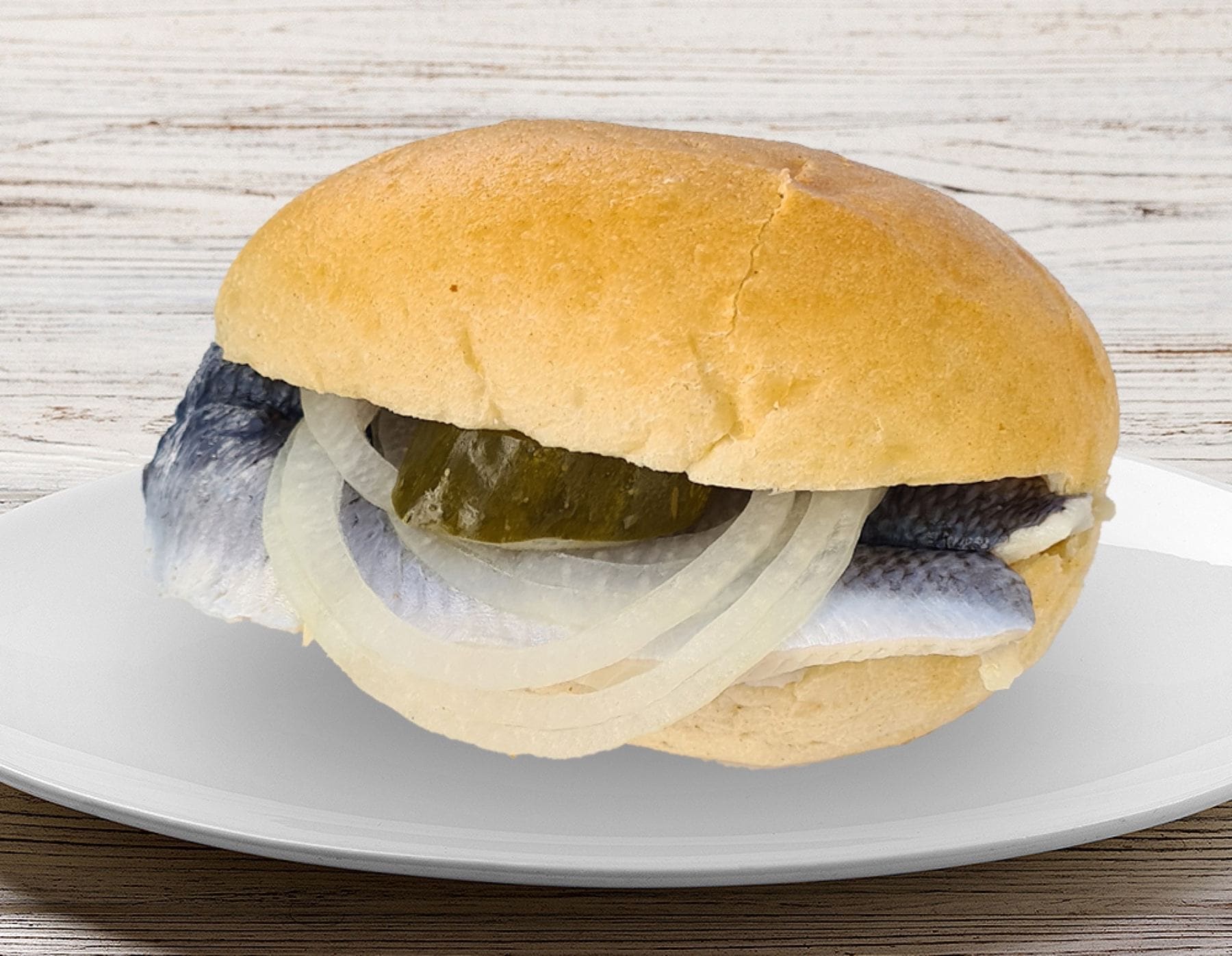 Brötchen mit Bismarckhering.