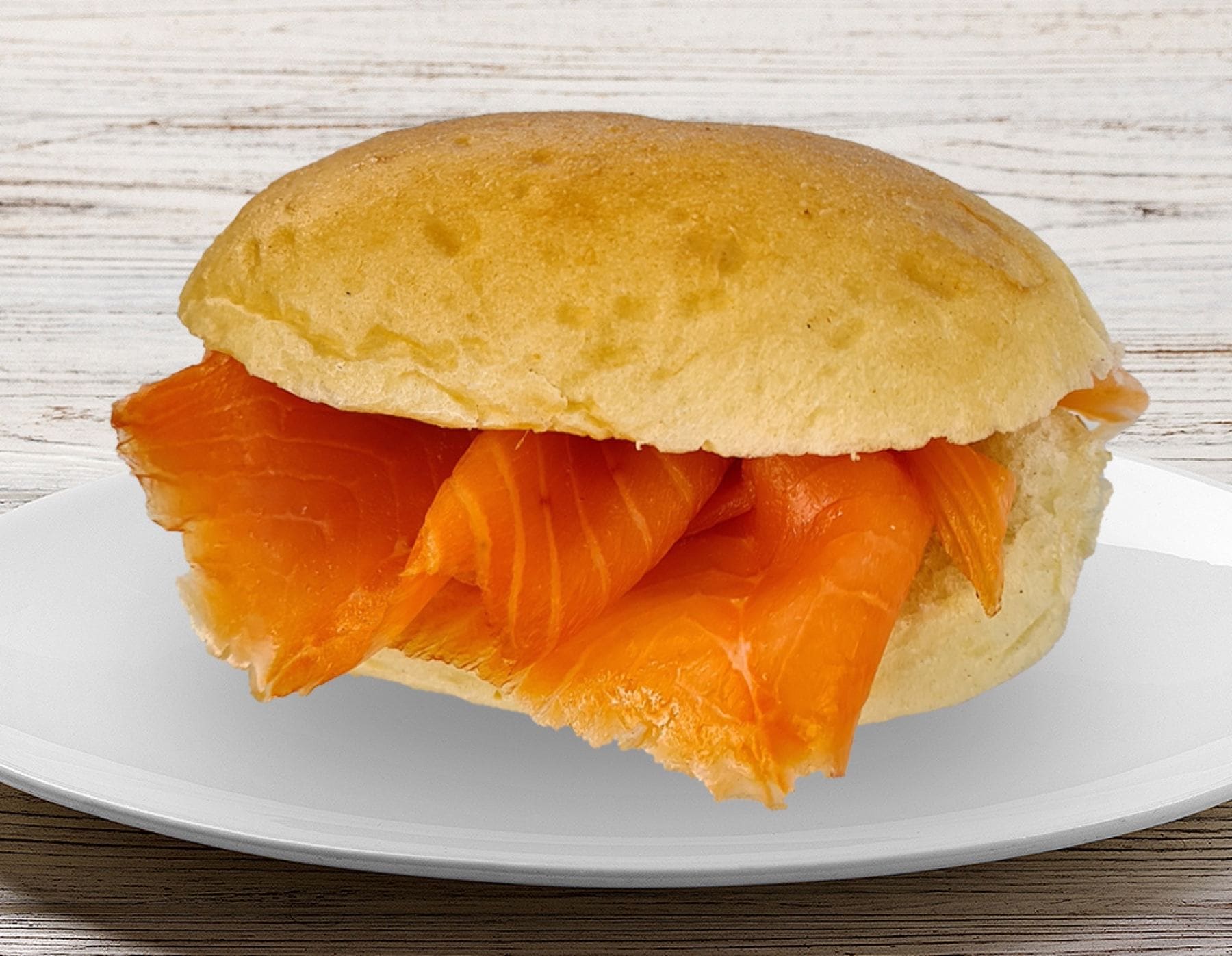 Brötchen mit Räucherlachs.